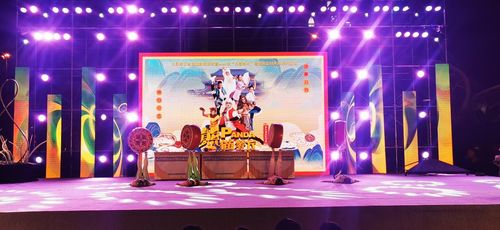 龍泉驛區(qū)戲劇展演季盛大啟幕 熊貓餐廳“營業(yè)啦”引領(lǐng)藝術(shù)表演場(chǎng)館服務(wù)新體驗(yàn)